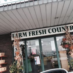 Farm Fresh Country Market - Store Front festive and beautiful!