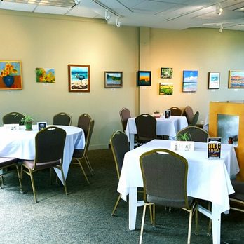Fratelli's Cafe - Indoor Dining Room - Cafes Near Me - Memphis, Tennessee