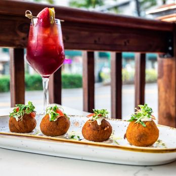 La Mulata - Croquetas de ropa vieja - Cuban Near Me - Miami Beach, Florida La Mulata - Croquetas de ropa vieja - Cuban Near Me - Miami Beach, Florida