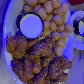 Pluckers Wing Bar - Brooks - Boneless bites basket - Chicken Wings Near Me - San Antonio, Texas