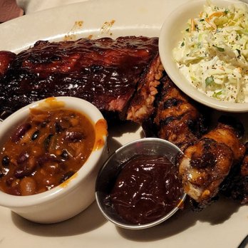 Weber Grill Restaurant - Grillmaster combo.  Loved the jalepeno sausage..spicy! - Barbeque Near Me - Schaumburg, Illinois