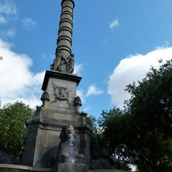 Fontaine du Chatelet - Landmarks & Historical Buildings Near Me - Paris, 75