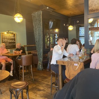 The Garrick Arms - Pubs Near Me - London, XGL The Garrick Arms - Pubs Near Me - London, XGL