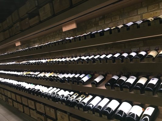 Hedonism Wines by null