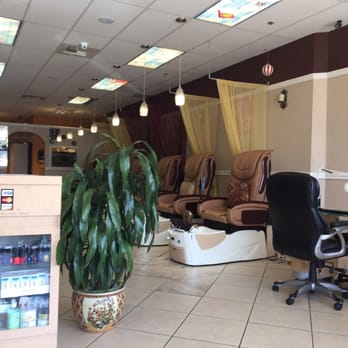 Pretty Nails - Lots of business in here for being a week day and mid day.. - Nail Salons Near Me - Citrus Heights, California Pretty Nails - Lots of business in here for being a week day and mid day.. - Nail Salons Near Me - Citrus Heights, California
