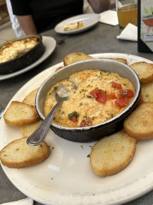 UNO Pizzeria & Grill by null