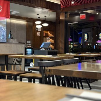 Le Shrimp Noodle Bar - Indoor seating - Ramen Near Me - Irvine, California Le Shrimp Noodle Bar - Indoor seating - Ramen Near Me - Irvine, California