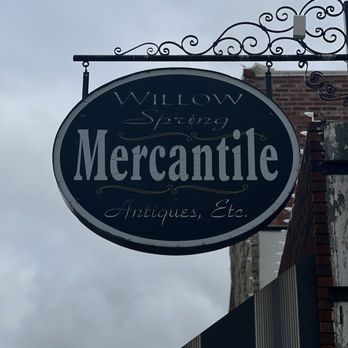 Willow Spring Mercantile - New American Near Me - Excelsior Springs, Missouri