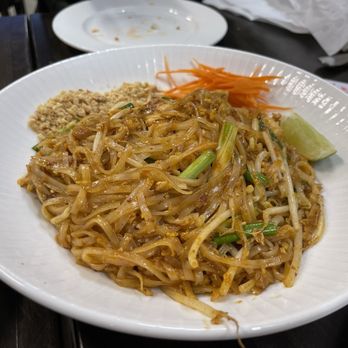 Take Thai - Pad Thai with chicken - Thai Near Me - Louisville, Kentucky Take Thai - Pad Thai with chicken - Thai Near Me - Louisville, Kentucky
