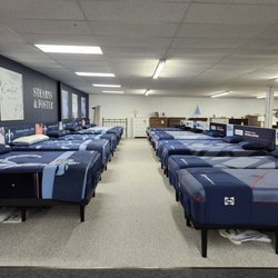 Reinholts Furniture & Mattresses - Sealy Posturepedic and Stearns & Foster Mattresses.