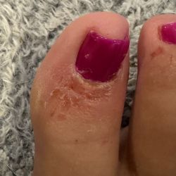 Phoenix Nail Lounge - Two days after pedicure.