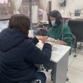 Lee Nails and Spa - The ABUSER who YANKED and TWISTED my hand!!!!!!!!!!! - Waxing Near Me - Pomona, California Lee Nails and Spa - The ABUSER who YANKED and TWISTED my hand!!!!!!!!!!! - Waxing Near Me - Pomona, California