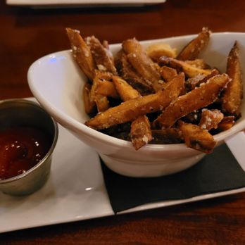 The Hangry Bison - Truffle fries - New American Near Me - Winter Park, Florida