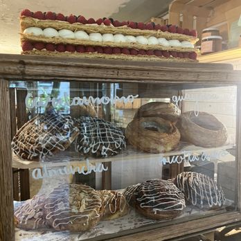 Panadería Rosetta - Selection of Pan Dulce - Breakfast & Brunch Near Me - Ciudad de Mexico, DIF Panadería Rosetta - Selection of Pan Dulce - Breakfast & Brunch Near Me - Ciudad de Mexico, DIF