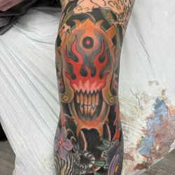 Steel City Tattoo - John lower healed  Jay knee up fresh