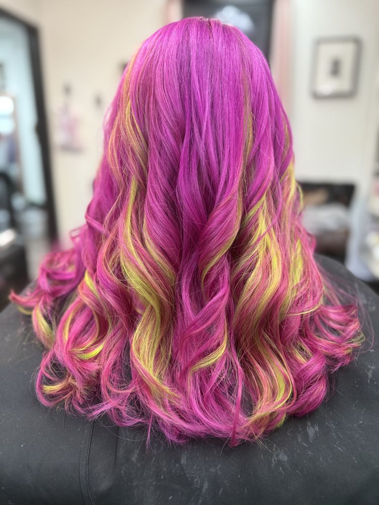 Hair Trendz by Debbie Logo