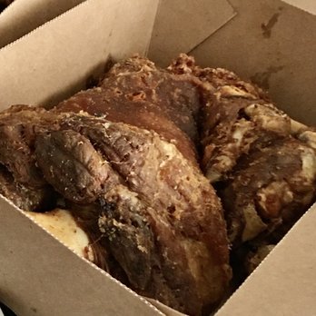 Max’s Restaurant - Chicago - Crispy Pata is HUGE - Filipino Near Me - Chicago, Illinois