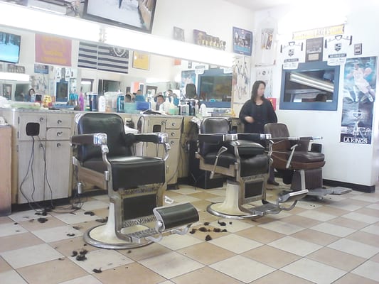 Rudy's Barber Shop by null