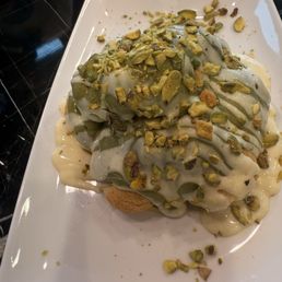 Mini Pistachio Eclair (28).