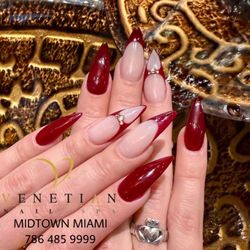 Venetian Nail Spa - Midtown Miami - Festive, fierce, and flawlessly done. Ready for Christmas or the countdown to midnight.