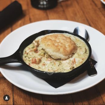 Twisted Fork Grill and Bar - Chicken Pot Pie - American Near Me - Omaha, Nebraska