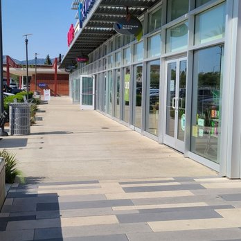 The Vitamin Shoppe - Outside view - Cosmetics & Beauty Supply Near Me - Mission Hills, California