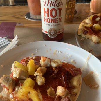 Fixture Pizza Pub - Pizza Near Me - Milwaukee, Wisconsin