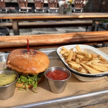 Raleigh's Pub - Burger and fries - American Near Me - Berkeley, California