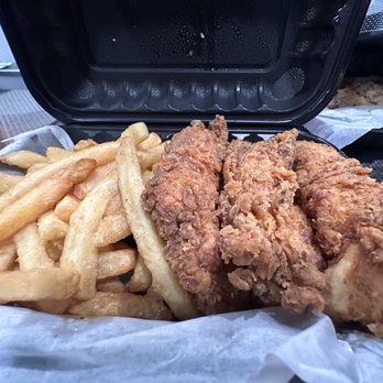 Cluck & Gill's - Tenders - Food Trucks Near Me