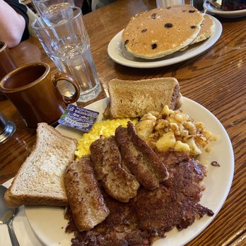 Patricia's Restaurant - Scrambled eggs, sausage, corned beef hash, homefries, blueberry pancakes - Diners Near Me - New Haven, Connecticut Patricia's Restaurant - Scrambled eggs, sausage, corned beef hash, homefries, blueberry pancakes - Diners Near Me - New Haven, Connecticut
