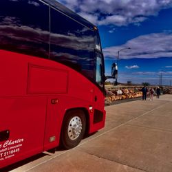 Divine Charter - Bus Rentals for large groups in Phoenix! Enjoy the sights and leave the driving to us.