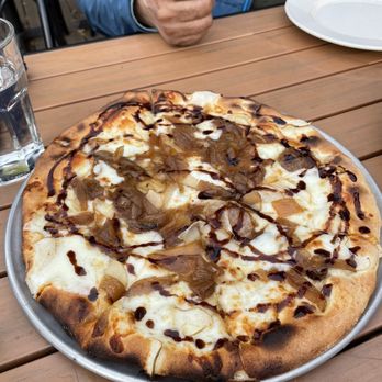 Fattoria E Mare - Bianca Pizza - Italian Near Me - Half Moon Bay, California Fattoria E Mare - Bianca Pizza - Italian Near Me - Half Moon Bay, California