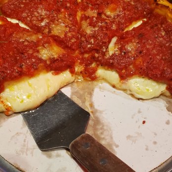 Giordano's - Pizza Near Me - Oakbrook Terrace, Illinois