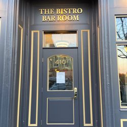 Zambistro Restaurant - Trying out Zambistro's new lounge!