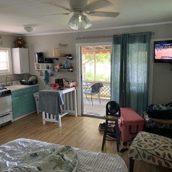 Pirates Cove Cottages - Cottage #4 - Hotels Near Me - Cedar Key, Florida