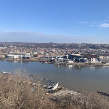 Duquesne Incline - Landmarks & Historical Buildings Near Me - Pittsburgh, Pennsylvania