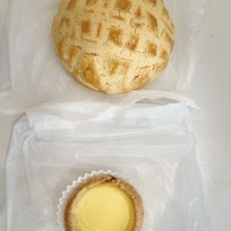 Pineapple Bun and Egg Tart