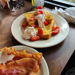 Blinker's Diner - Strawberry topped French toast!