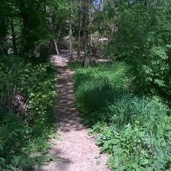 Sunset Park - trail down to the river - Parks Near Me - Shelbyville, Indiana