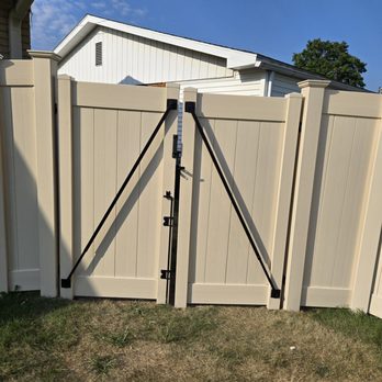 ReVamp Fence & Deck - Once again, there is no privacy. 2-inch gap - Fences & Gates Near Me - Evansville, Indiana ReVamp Fence & Deck - Once again, there is no privacy. 2-inch gap - Fences & Gates Near Me - Evansville, Indiana