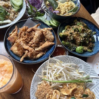 Mahaniyom - PAD THAI NANG KAI TOD (Crispy Chicken Skin) KANG PU (Crab Curry) CRAB FRIED RICE - Cocktail Bars Near Me - Brookline, Massachusetts