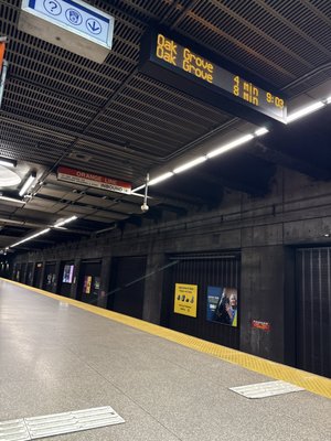Back Bay Station (Amtrak & Orange Line) by null