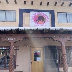 La Michoacana Paleteria - Front door