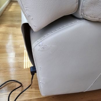 Caddy Moving - Damage to furniture made by Caddy Movers - Movers Near Me - Austin, Texas