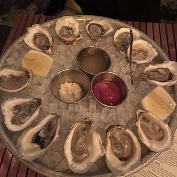 L & E Oyster Bar - New York oysters - Seafood Near Me - Los Angeles, California