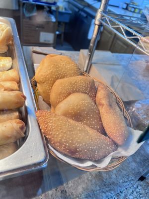 Bình Minh Sandwiches by null