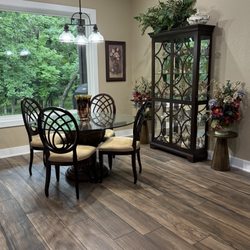 Stroud’s Flooring - Breakfast room