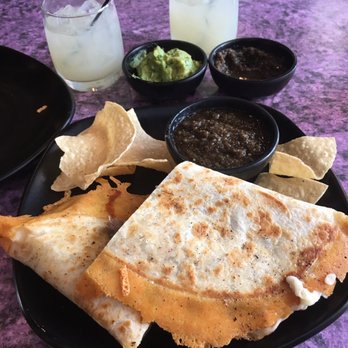 Dilla Libre Dos - Delicious steak quesadilla with grilled cheese shel and Freda Rita - Mexican Near Me - Scottsdale, Arizona