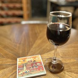 Dröm Sött Sweet Dreams Inn - Enjoying my little glass o' wine
