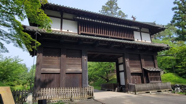 Hirosaki Castle by null